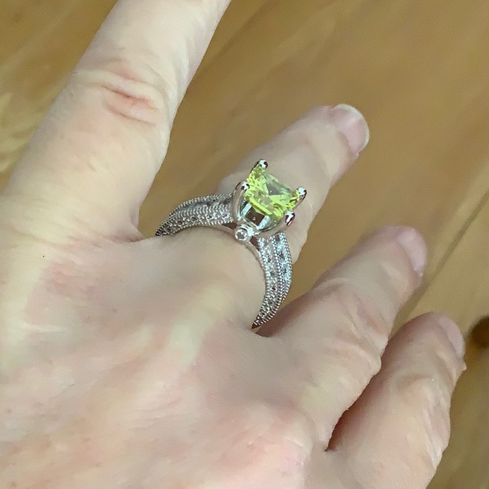 Tacori Style BLING Ring size 6 & 7 Canary Yellow😍